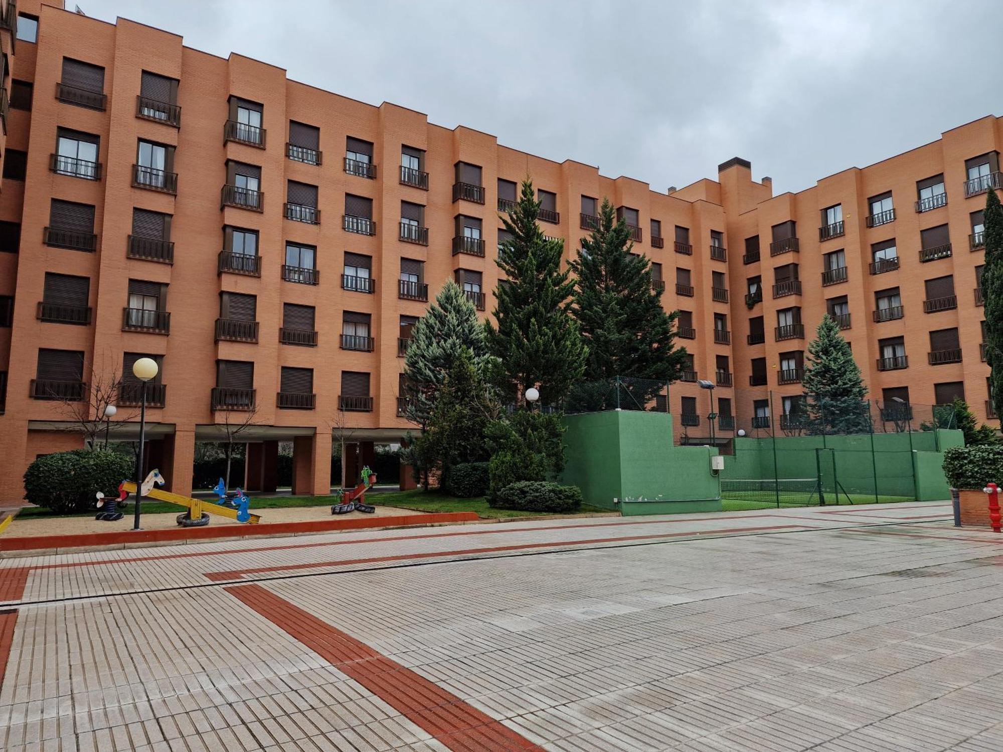 Samaniego, Piscina Y Garaje Junto Civitas Metropolitano Y Aeropuerto มาดริด ภายนอก รูปภาพ